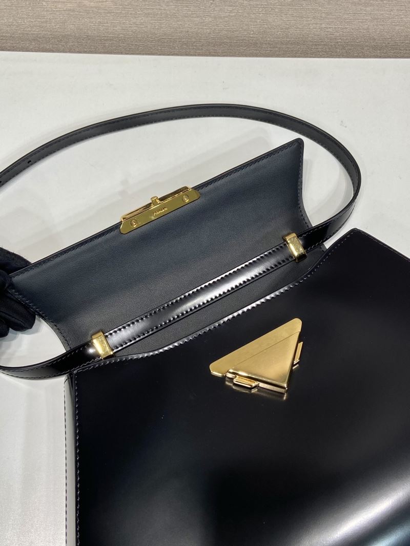 Pra*a hobo bags